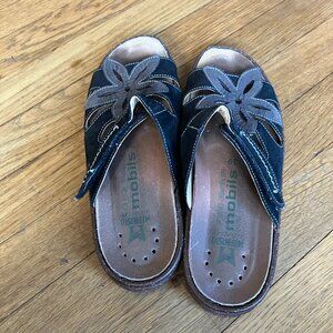 Mephisto Black Flower Sandals Size 8